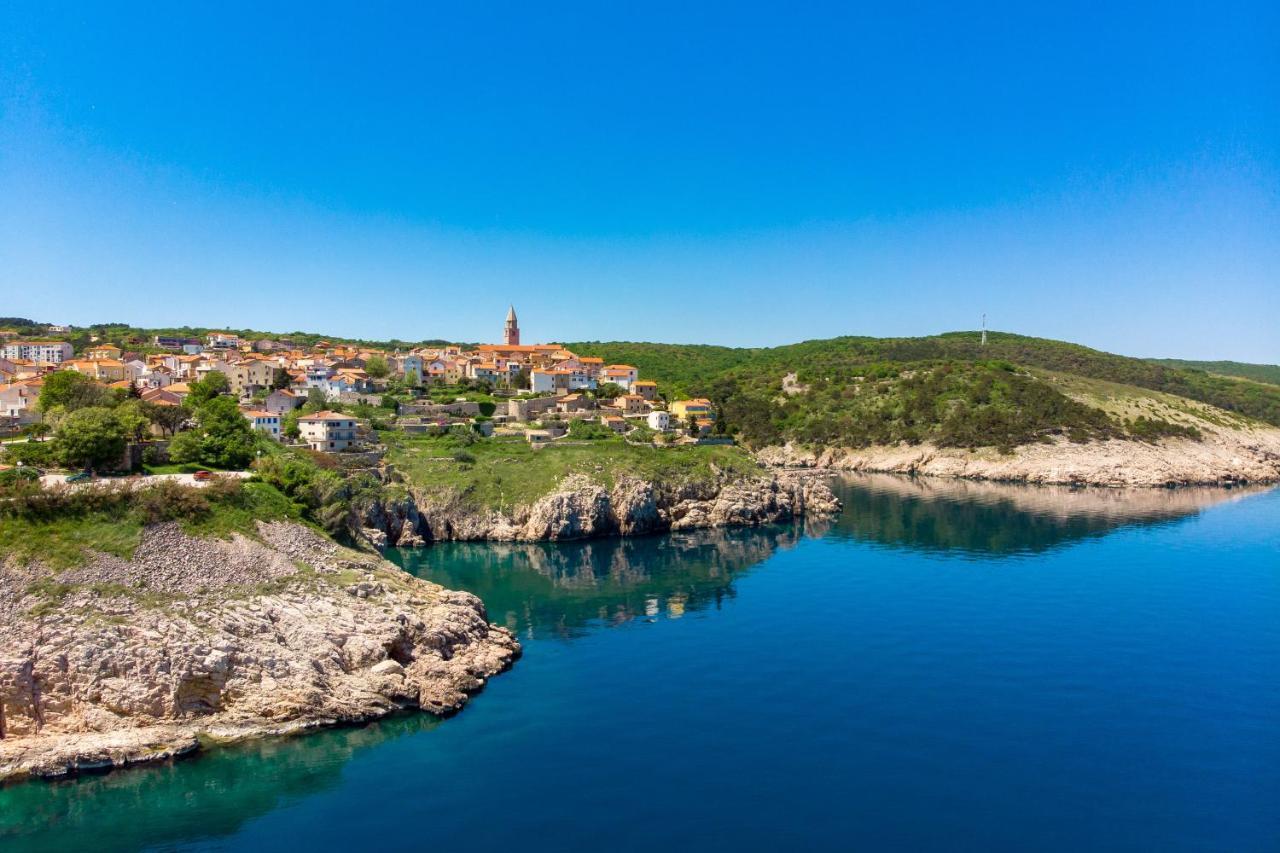 Apartmani Heni Vrbnik Exterior foto