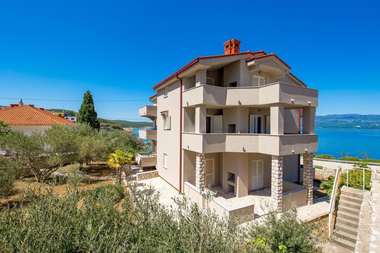 Apartmani Heni Vrbnik Exterior foto